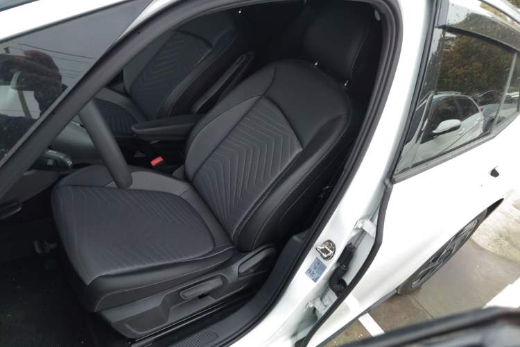 Used Volkswagen ID.3 2025 Smart Version Pure & Intelligent Enjoyment Edition Left Front Seat