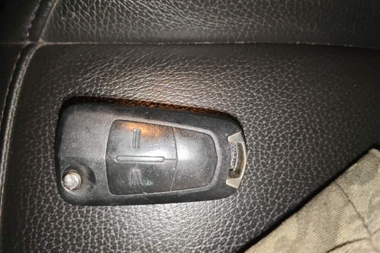 Used Opel Antara 2012 2.4L Two-Wheel-Drive Comfort Edition Vehicle Key