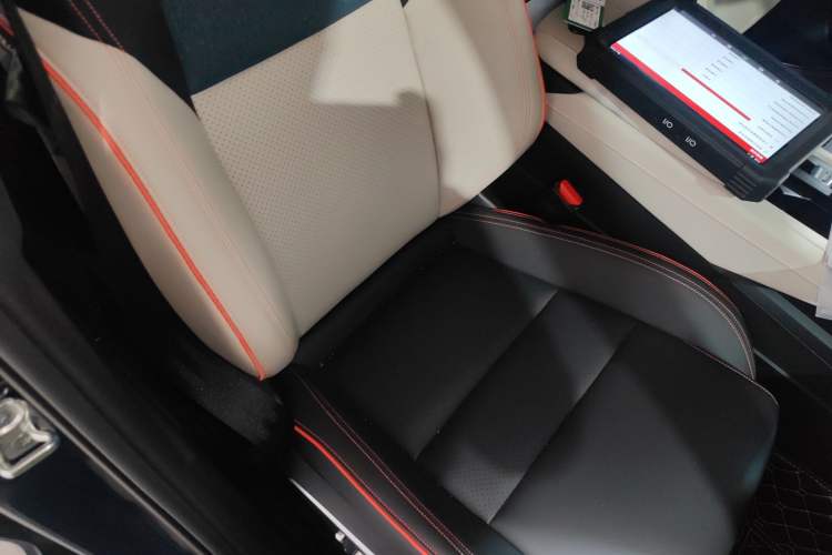 Used Lynk & Co 06 2020 1.5T YAO Halo
