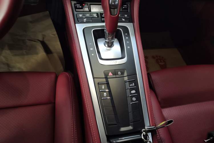 Used Porsche 718 2020 Cayman 2.0T
