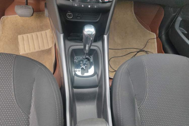 Used Peugeot 2008 2014 1.6L Automatic Excellence Edition Gear Lever