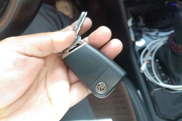 Used Volkswagen Tharu 2020 280TSI Two-Wheel Drive Luxury Plus Version China VI Standard Vehicle Key