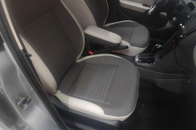 Used Volkswagen Polo 2014 1.6L Automatic Comfort Edition
