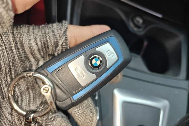 Used BMW 2 Series 2015 220i Convertible Coupe Leading Model
