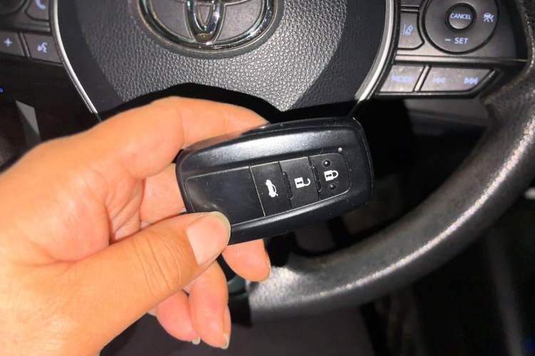 Used Toyota Levin 2021 Dual-Engine 1.8H E-CVT Luxury Edition Vehicle Key