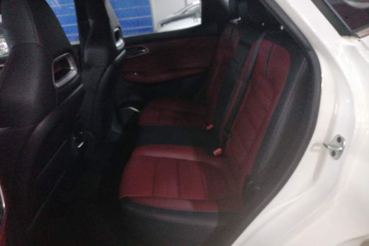 Used MG HS 2019 30T Automatic 2WD Trophy Supreme Edition China VI Standard
