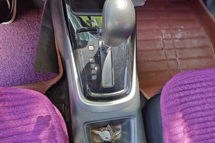 Used Nissan Tiida 2019 1.6L CVT Cool Edition China VI Standard Gear Lever