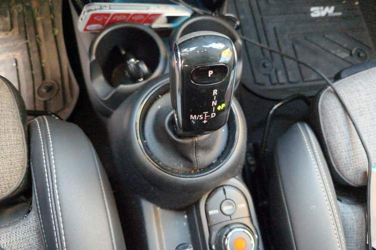 Used MINI MINI 2019 1.5T COOPER Classic Edition