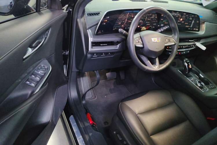 Used Cadillac XT4 2024 28T Two-Wheel-Drive Luxury Version