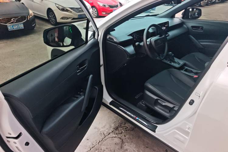 Used Toyota Corolla Cross 2026 Model 2.0L Pioneer Edition
