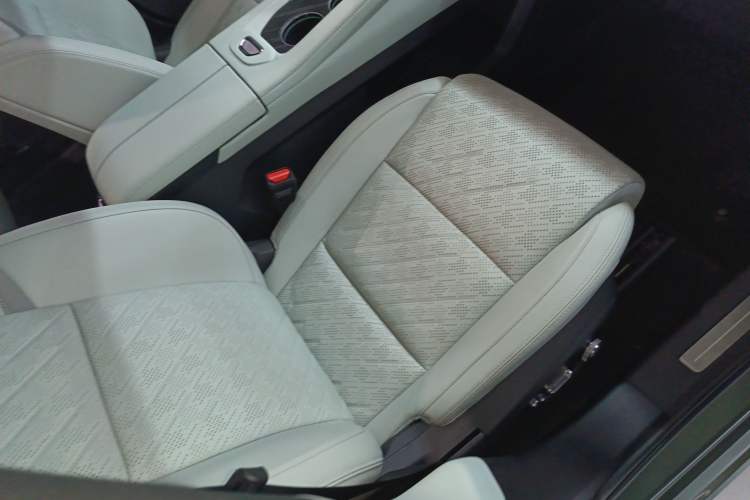 Used Zeekr 001 2024 YOU Edition 100 kWh All-Wheel Drive Right Front Seat