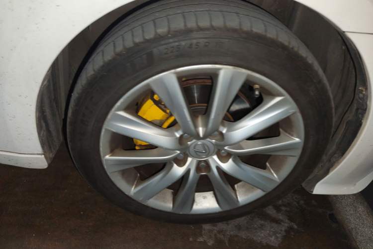 Used Lexus IS 2013 250 F SPORT Right Front Wheel Hub