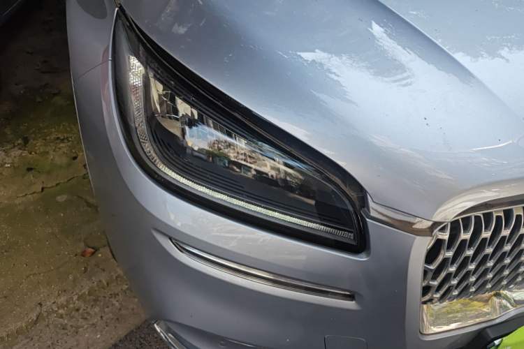 Used Lincoln Corsair 2022 2.0T Two-Wheel-Drive Alaska Glacier Limited Edition
