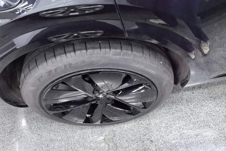 Used Li Auto L6 2024 Max Exterior 5