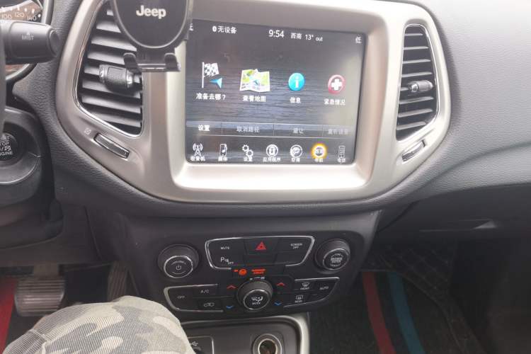 Used Jeep Compass 2017 200T Automatic Family Edition
