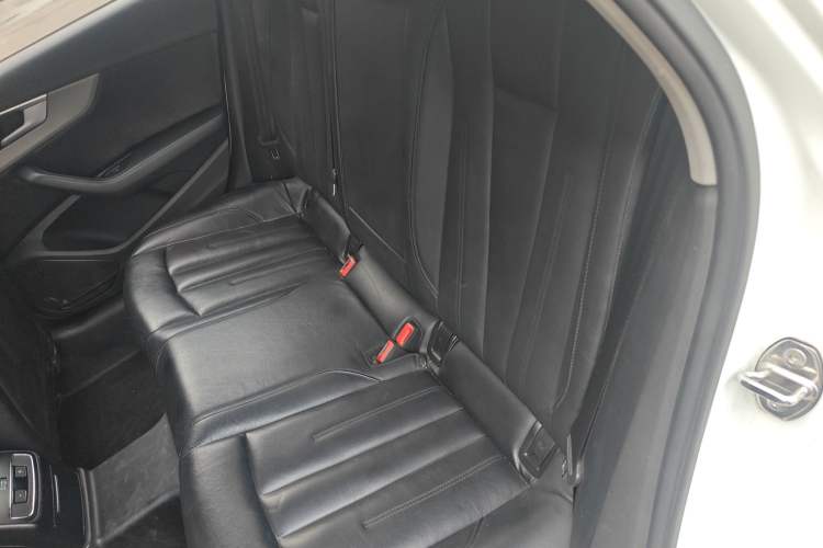 Used Audi A4L 2018 30th Anniversary Edition 40 TFSI Trendy Model