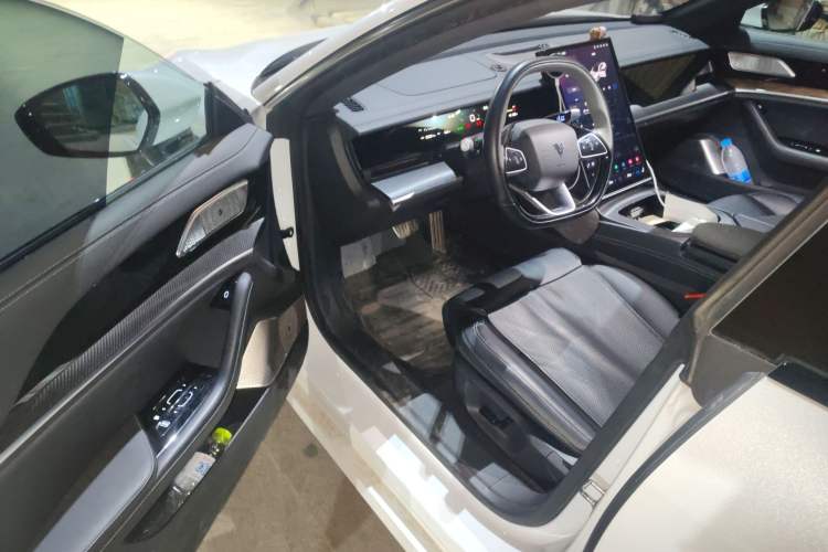 Used NETA S 2022 Extended-Range Version 1160 km Range Rear-Wheel-Drive Compact Edition Driver Seat