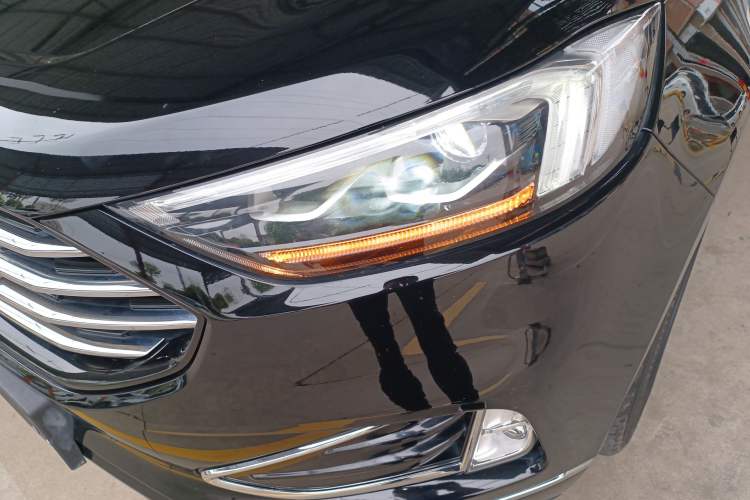 Used Ford Edge 2020 EcoBoost 245 Two-Wheel Drive Titanium 7-Seater Left Front Headlight