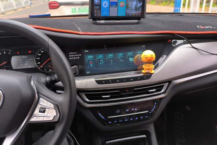 Used CHANGAN CS35PLUS 2018 1.6L Manual Changlian Edition China V Standard Audio And AC Panel