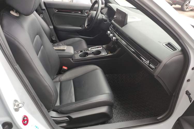 Used Honda Civic 2023 HATCHBACK 2.0L eHEV Extreme Control Edition Right Front Seat