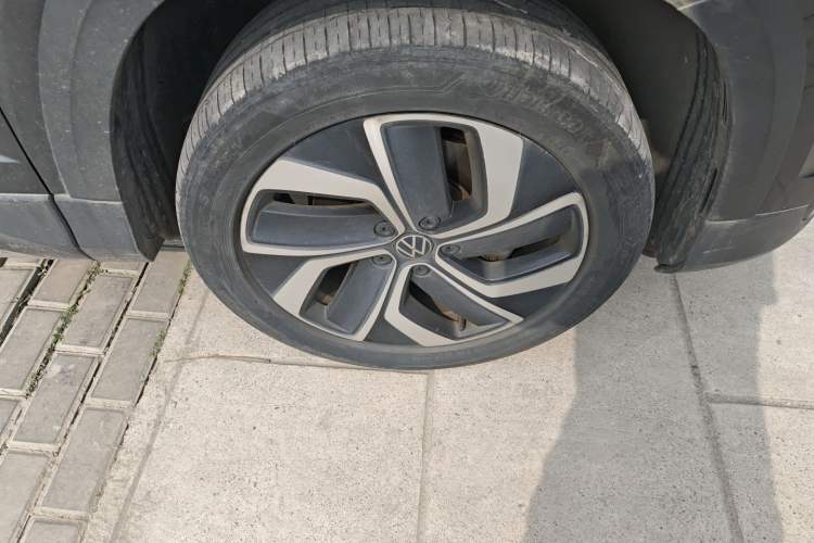 Used Volkswagen Tharu 2024 300TSI Two-Wheel-Drive Full Moon Edition