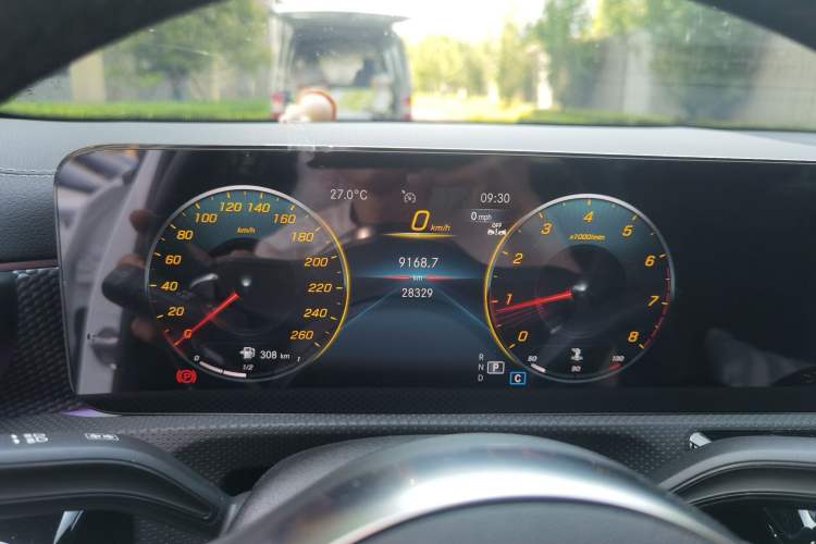 Used Mercedes-Benz A-Class 2022 Second Facelift A 200 L Sport Sedan Fashion Version
