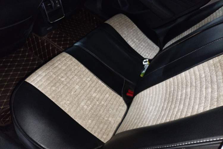 Used Volkswagen Passat 2019 280TSI Business Edition China VI Left Rear Seat