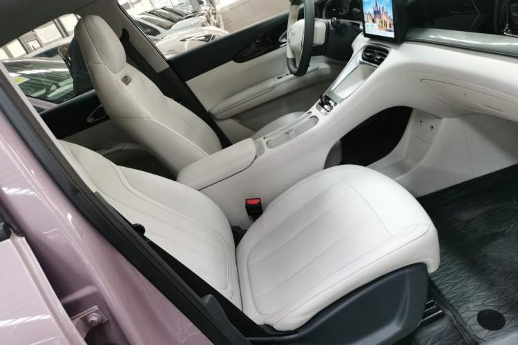 Used Geely Galaxy Geome 2025 410 km Free Version