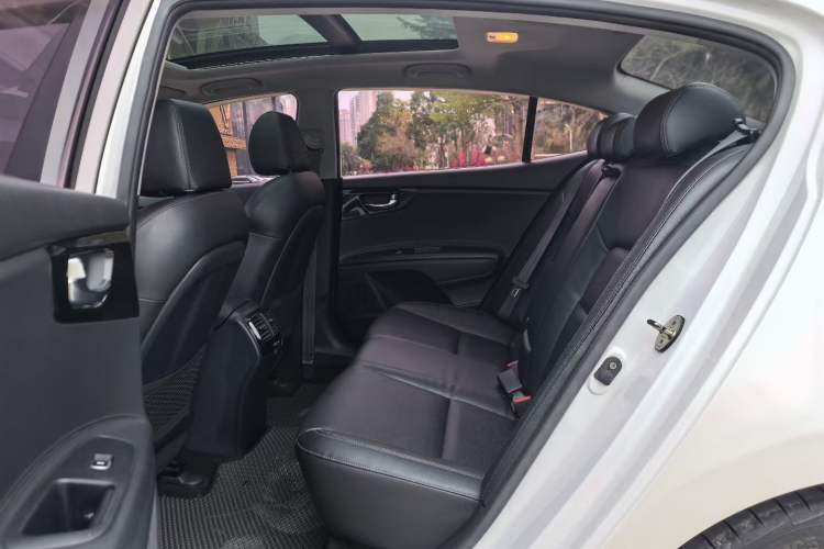 Used Kia K4 2014 1.8L Automatic DLX