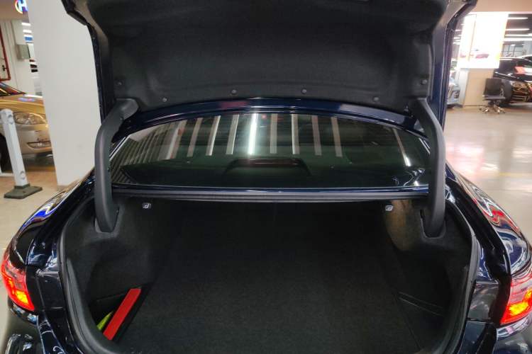 Used Mazda Atenza 2020 2.5L Sky Blue Prestige Edition Trunk