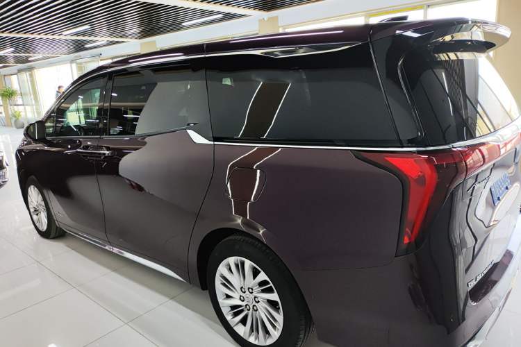 Used Buick Century 2023 2.0T Six-Seater Yinshi Edition
