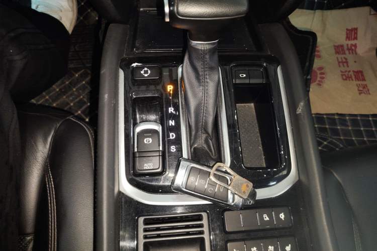 Used GAC Trumpchi GS8 2017 320T Two-Wheel Drive Luxury Smart Connectivity Version (7 Seats)