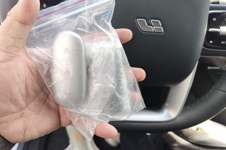 Used Li Auto L8 2025 Ultra Smart Refreshed Edition
