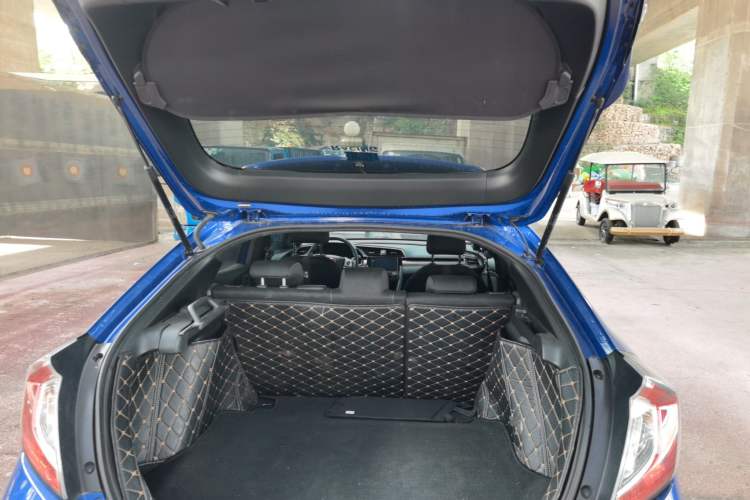 Used Honda Civic 2021 HATCHBACK 220TURBO CVT New Trendsetter Trunk