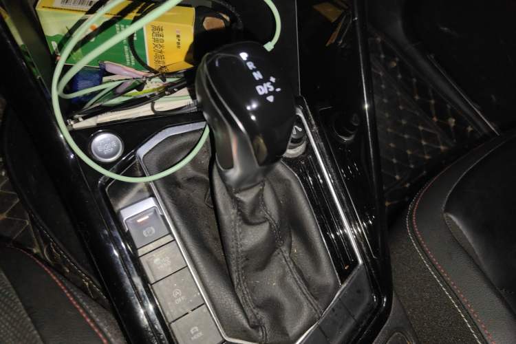 Used Volkswagen Tayron 2019 330TSI Two-Wheel Drive Luxury Model China VI Standard Gear Lever