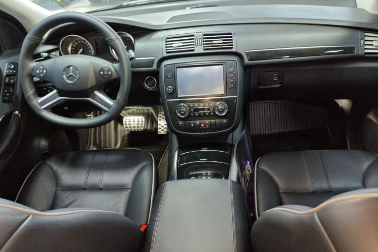 Used Mercedes-Benz R-Class 2017 R 320 4MATIC Luxury Collection Edition