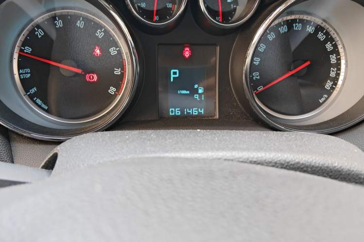 Used Buick Encore 2015 1.4T Automatic Two-Wheel Drive Urban Elite Version
