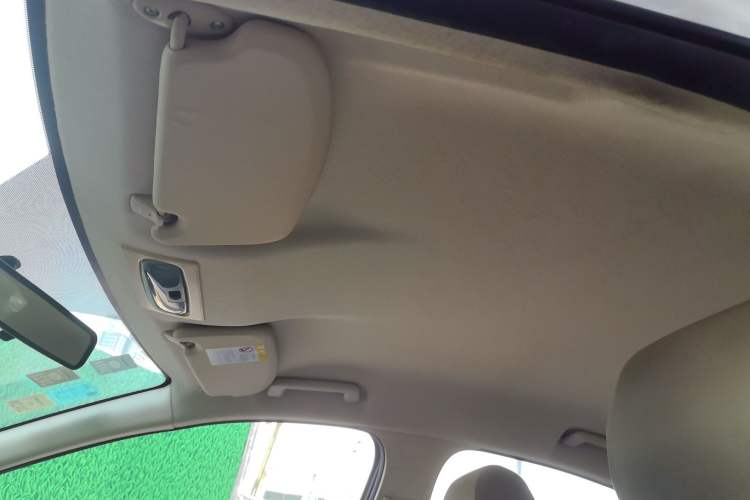 Used Ford Focus 2013 Sedan Classic 1.8L Manual Base Model Headliner