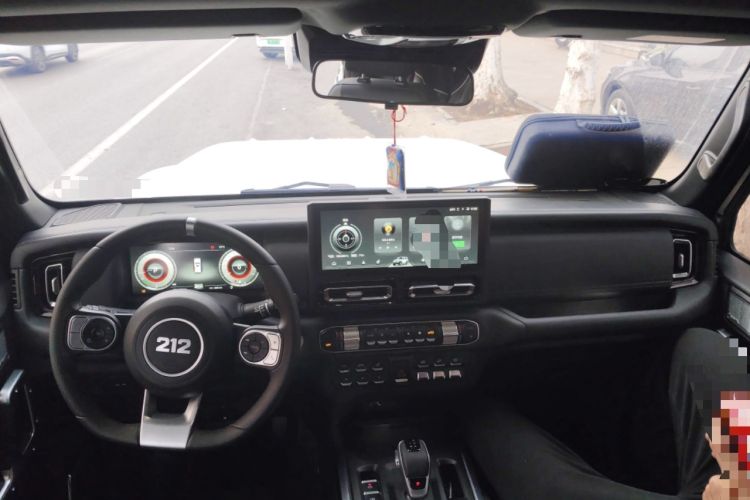 Used 212 T01 2024 2.0T Mechanic