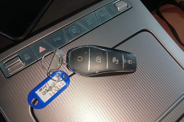 Used BYD Han L 2025 DM-i 200km LiDAR Flagship Model Vehicle Key