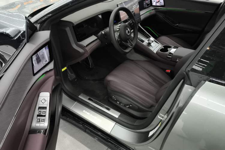 Used Denza Z9GT 2024 1100 4x4 Ultra First Edition