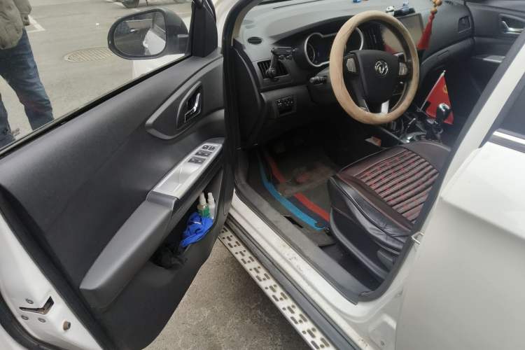 Used Dongfeng Aeolus AX3 2016 1.5L Manual ZhiKu Model