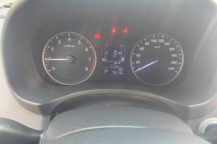 Used Hyundai ix25 2015 1.6L Automatic Two-Wheel Drive Smart GLS Trim Instrument Cluster
