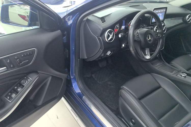 Used Mercedes-Benz GLA 2016 GLA 200 Fashion Model
