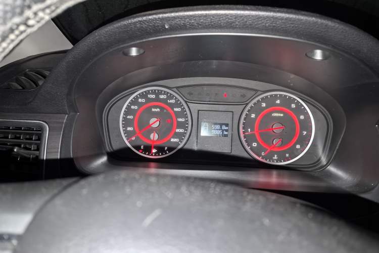 Used SAIC MAXUS G10 2018 PLUS 2.0T Manual Elite Edition
