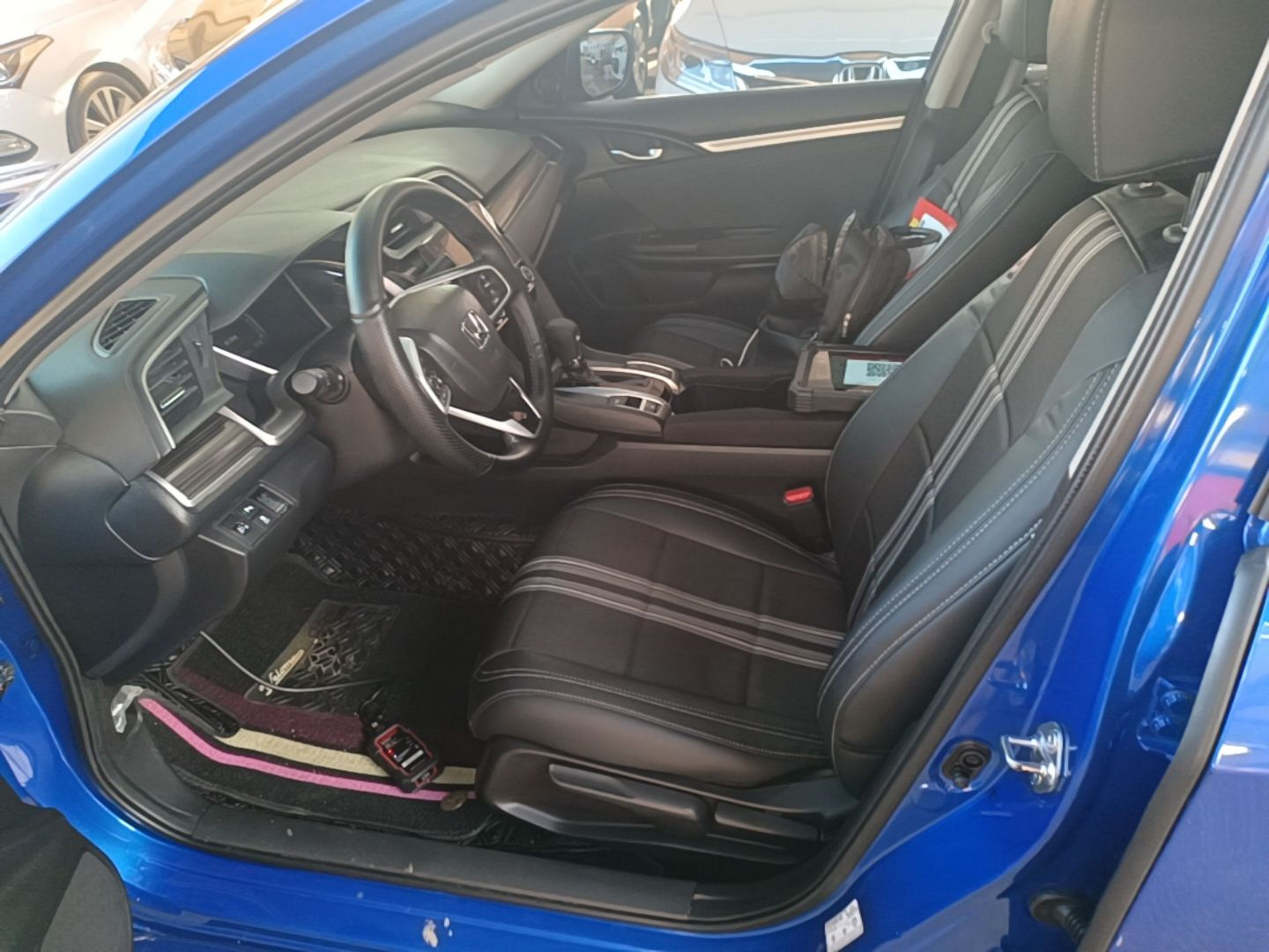 Interior delantero