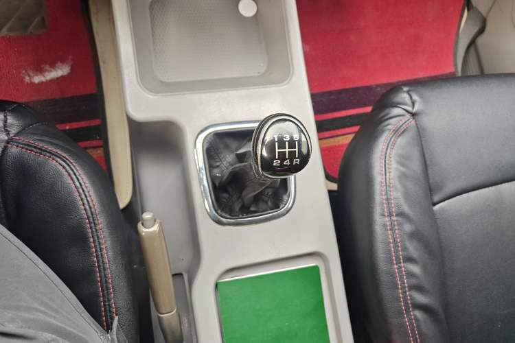 Used FORTHING Lingzhi 2017 V3 1.5L 7-seater Standard Model