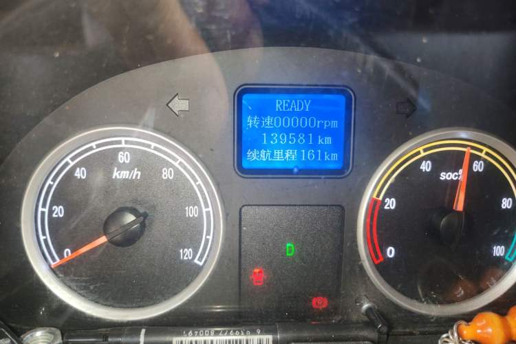Used Ruichi EC35 2020 EC35 II Standard Edition 38.7 kWh Odometer Close Up