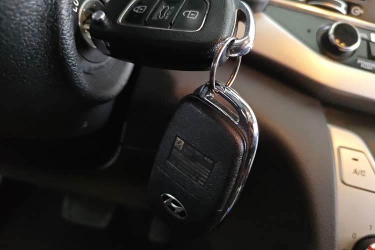 Used Hyundai Elantra (6th Generation / Lingdong) 2016 1.6L Automatic ZhiXuan – Elite Version
