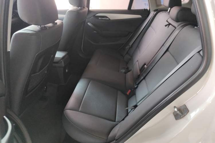 Used BMW X1 2014 sDrive18i Leading Model
